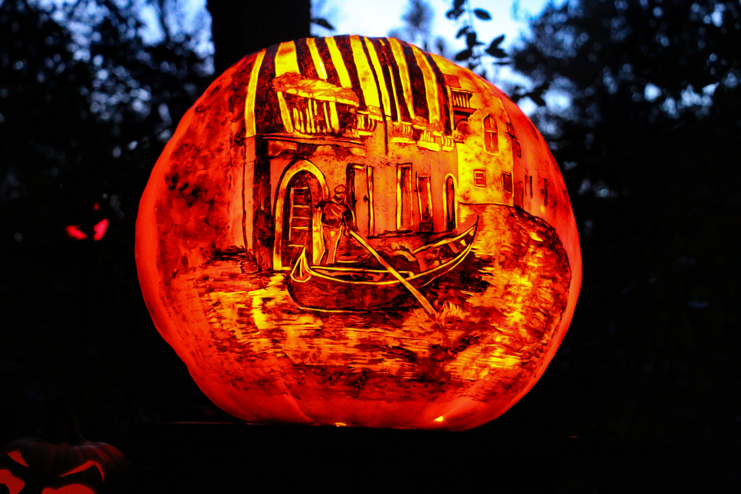 ハロウィンオブジェ Jack-O-Lantern Spectacular: Pumpkins Around the World! - Roger