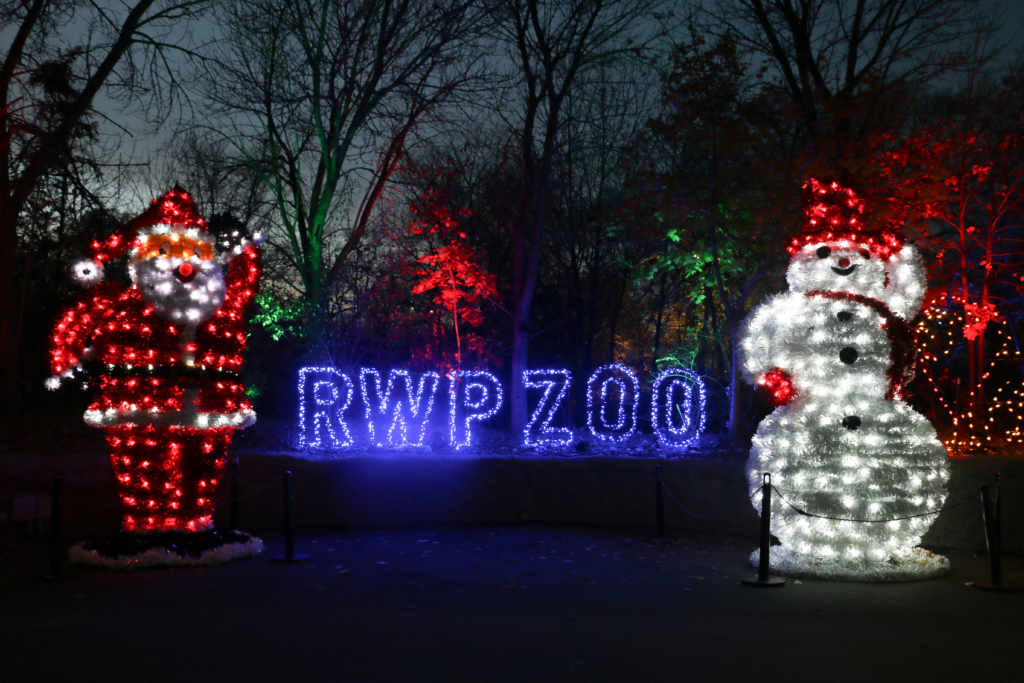 Roger Williams Park Zoo Hosts Holiday Lights Spectacular Zoo
